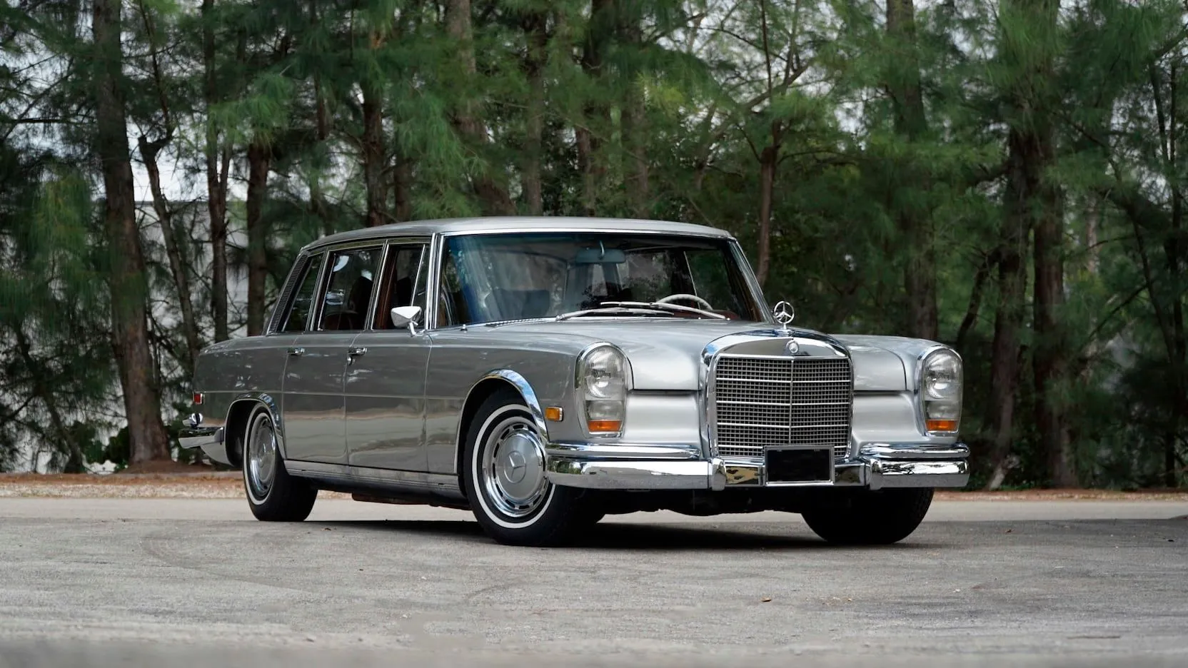 Mercedes-Benz 600